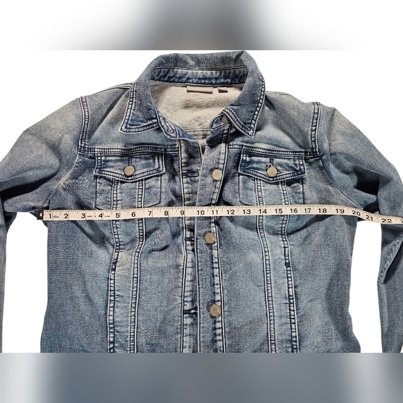 Very Good Condition New York And Company Woman’s Denim Jean Jacket Size M - Picture 5 of 7